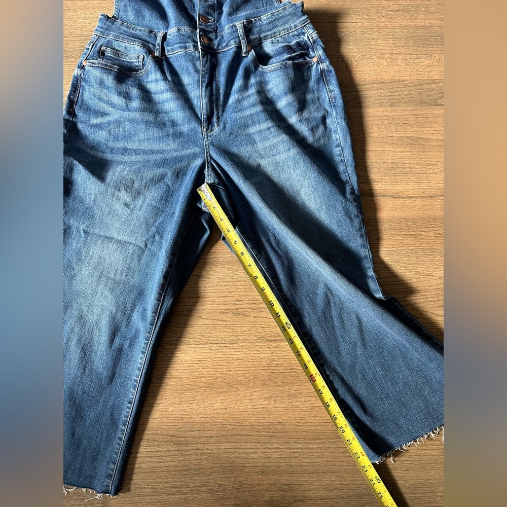 Judy Blue High Rise Wide Leg Crop Overalls-Size 2XL - Picture 8 of 11